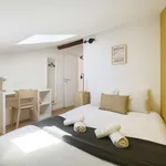 Rent a room in lisbon