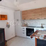 Rent 5 bedroom house of 155 m² in Maccagno con Pino e Veddasca