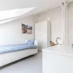 Pronajměte si 4 ložnic/e byt o rozloze 97 m² v prague