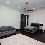 Rent 3 bedroom apartment of 299 m² in Houston