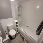 Rent 2 bedroom flat in Salford