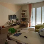 Rent 4 bedroom apartment of 95 m² in Milano