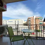 Rent a room of 98 m² in valencia