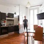 Rent 1 bedroom apartment of 60 m² in milan