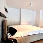 Miete 4 Schlafzimmer wohnung von 56 m² in Frankfurt am Main