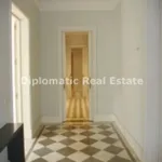 Rent 4 bedroom apartment of 420 m² in Madrid