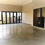 Rent 3 bedroom house of 340 m² in Lynwood