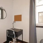 Rent 4 bedroom apartment in Barcelona