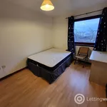 Rent 2 bedroom flat in Dundee