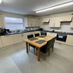 Room to rent in 33 Avenue Road, Leamington Spa CV31