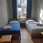 Rent 3 bedroom apartment in Krakow