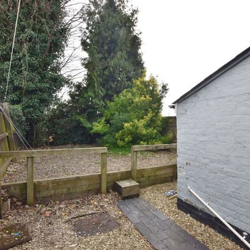 Detached house to rent in Great Western Road, Gloucester, Gloucestershire GL1