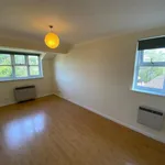 Rent 1 bedroom flat in Woking