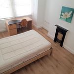 Rent 4 bedroom flat in Wales