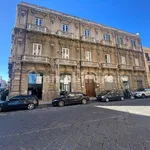 Rent 5 bedroom apartment of 200 m² in Messina