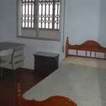 Alquilo 4 dormitorio apartamento de 135 m² en Murcia']