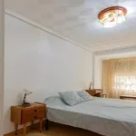 Rent 5 bedroom apartment in Valencia