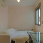 Alquilo 4 dormitorio apartamento de 80 m² en Málaga