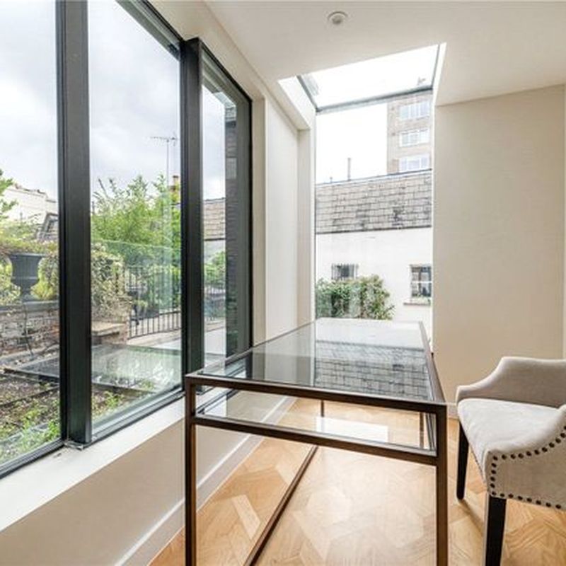 Terraced house to rent in Albion Street, Hyde Park W2 Craigarogan