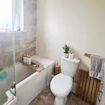 Rent 3 bedroom apartment in Wales