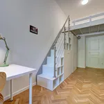 Rent 4 bedroom apartment in Prague