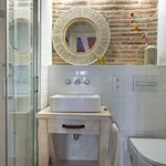 Rent 2 bedroom apartment of 54 m² in barcelona