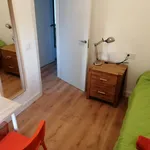 Rent 4 bedroom apartment in Seville