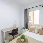 Rent a room of 120 m² in valencia