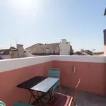 Rent 1 bedroom apartment of 538 m² in Lisbon