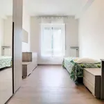 Rent a room of 90 m² in milan