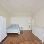 Rent a room in lisbon