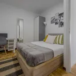 Rent a room of 220 m² in madrid