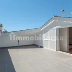 Rent 5 bedroom house of 320 m² in Rome