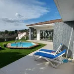 Rent 4 bedroom house of 118 m² in Allauch