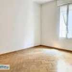 Rent 6 bedroom apartment of 250 m² in Bologna