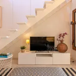 Rent 3 bedroom apartment of 115 m² in Lisbon