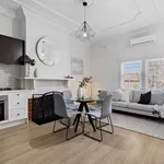 Rent 2 bedroom apartment in Elwood