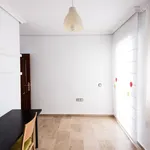 Alquilo 3 dormitorio apartamento de 11 m² en Seville