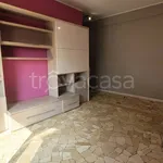 Rent 2 bedroom apartment of 65 m² in Rho