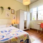 Rent 4 bedroom apartment in Bilbao