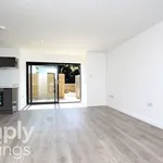 Rent 3 bedroom flat in Brighton