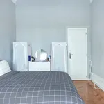 Rent 11 bedroom apartment in Lisbon