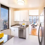 Rent 3 bedroom apartment in Manhattan