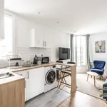 Rent 1 bedroom apartment of 35 m² in Courbevoie