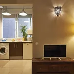 Rent 2 bedroom apartment of 35 m² in Barcelona