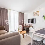 Rent 2 bedroom apartment of 92 m² in Omiš