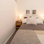 Rent 2 bedroom apartment of 45 m² in lisbon