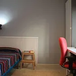 Rent 3 bedroom apartment in barcelona