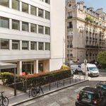 Appartement de 710 m² avec 1 chambre(s) en location à Paris