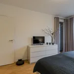 Miete 2 Schlafzimmer wohnung von 69 m² in Berlin